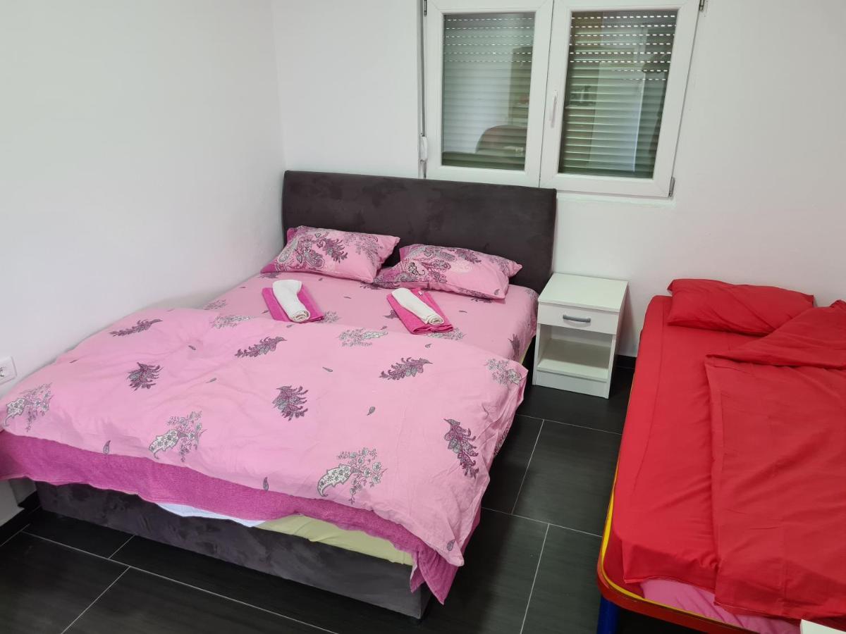 Apartments F Podgorica Eksteriør billede